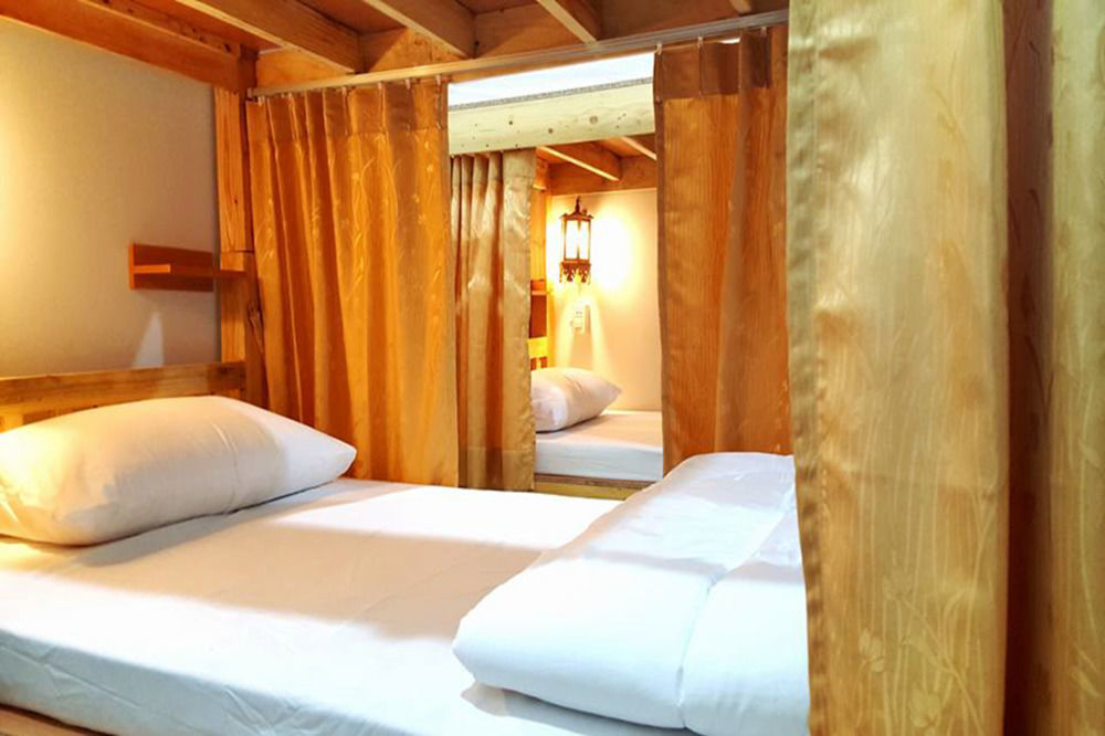 The Sun Hostel 清邁 外观 照片