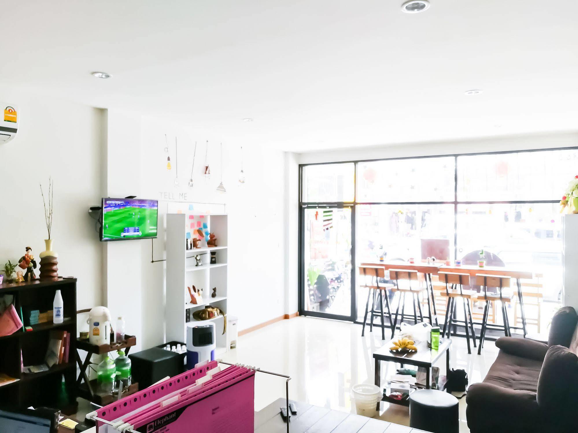 The Sun Hostel 清邁 外观 照片